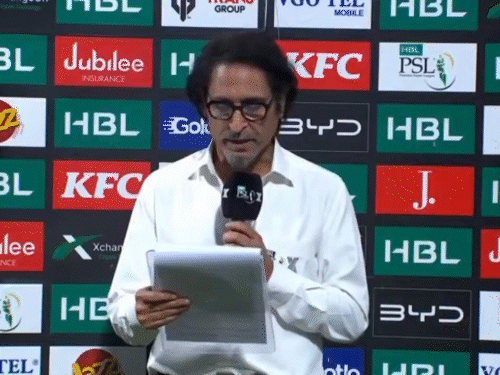 IPL Vs PSL; Ramiz Raja Presentation Ceremony Video | Pakistan | रमीज राजा ने प्रजेंटेशन में PSL को IPL बोल दिया: बोले-जॉश लिटिल ने IPL का बेहतरीन कैच पकड़ा; IPL में कर चुके हैं कमेंट्री